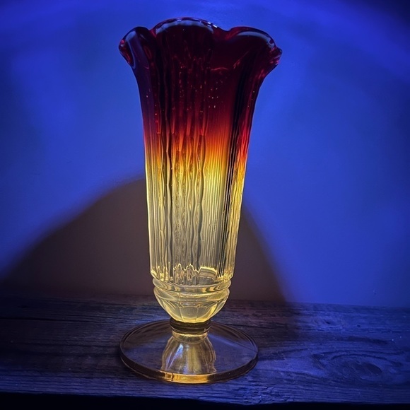 Other - Indiana Glass Footed Vase Honeycomb 1968 Amberina Cadmium glass glows!